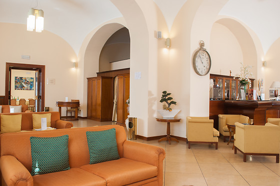 Le Cheminée Hotel - photo 3