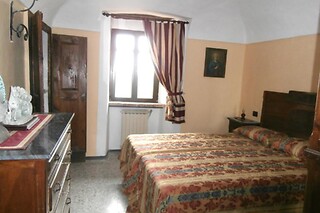 Soggiorno enogastronomico di una notte con visita alla cantina al B&B Rumanot in provincia di Cuneo