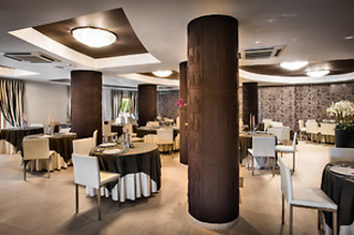 Soggiorno di due notti con cena e benessere al Grand Hotel Resort Ma&Ma a La Maddalena in provincia di Olbia Tempio
