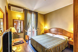 Soggiorno di due notti con colazione per due presso l'Hotel Villafranca Roma a Roma