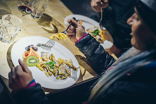 Soggiorno gastronomico e benessere di una notte con colazione ed escursione presso Mountainigloo a Campo Tures in provincia di Bolzano