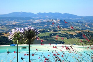 Soggiorno di una notte con colazione presso Villa Profidia in provincia di Perugia