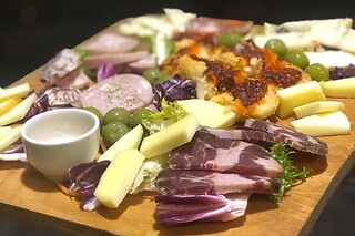 Degustazione presso Enoteca Wine Bar Scagliola a Napoli