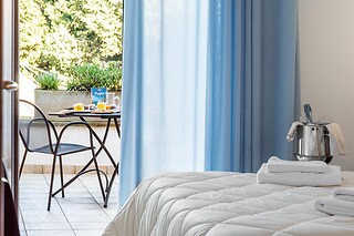 Soggiorno di due notti con colazioni al Relais Casina Copini in provincia di Lecce