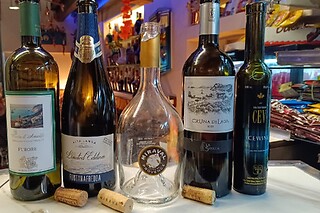 Degustazione presso Enoteca Wine Bar Scagliola a Napoli