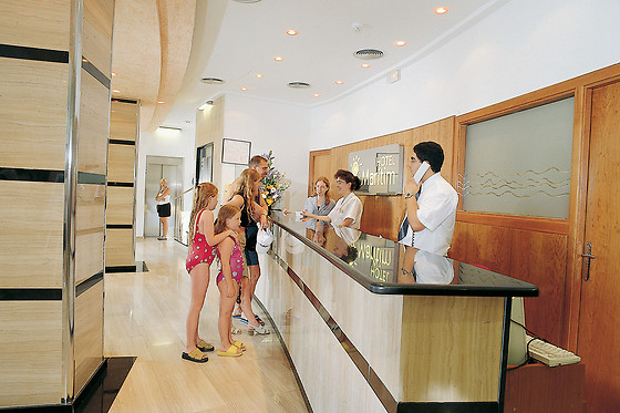 HOTEL GHT MARÍTIM - photo 15