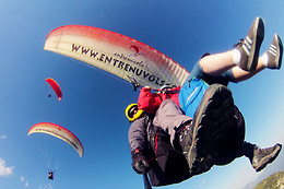 PARAPENT ENTRENUVOLS