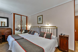 HOTEL SANTILLANA