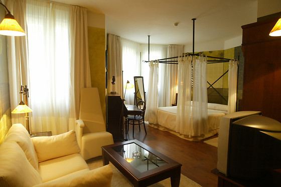 HOTEL TORRES DE SOMO - photo 4