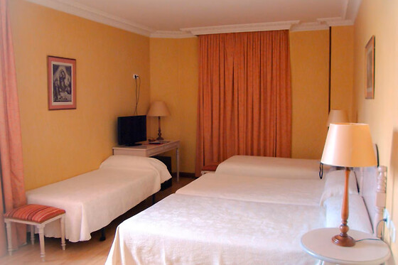 HOTEL SAN CAMILO - photo 11