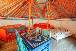 Le Village Insolite