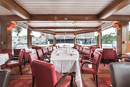 Le Capitaine Fracasse: dîner croisière