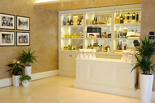 Soggiorno di due notti con colazione all'Hotel Roxy Plaza a Soave in provincia di Verona
