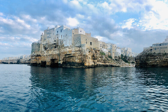Tour in barca a Polignano con Dorino Gite in barca
