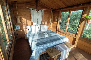 Soggiorno insolito di una notte in una casetta sull'albero con colazione e attività trekking presso Golden Camp a Campodorato in provincia di Catanzaro