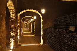 Caves Messias