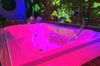 Soggiorno di una notte in Suite con idromassaggio presso Luxury Spa Suite in provincia di Perugia
