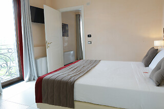 Soggiorno di due notti tra gusto e relax presso L'Araba Fenice Hotel & Resort in provincia di Salerno