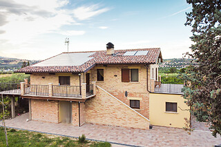 Soggiorno di una notte presso B&B Alveare di Rita a Maltignano in provincia di Ascoli Piceno