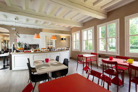 Hotel Villa Nabila - photo 1