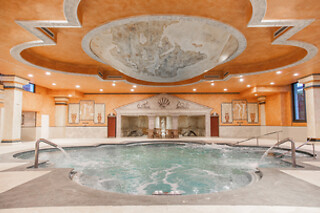 Ingresso alle terme e Wine Ritual con massaggio e maschera viso presso Terme della Valpolicella in provincia di Verona
