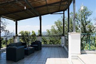 Soggiorno di una notte con colazione all'Hotel S'Enis Monte Maccione Oliena in provincia di Nuoro