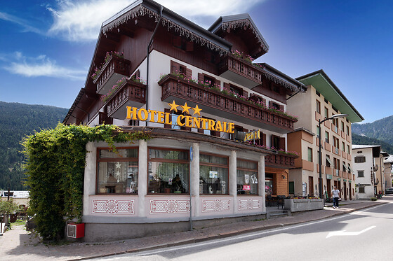 Hotel Centrale - photo 0
