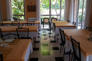Soggiorno di una notte in famiglia alla Locanda Ristorante Borgo Antico in provincia di Savona