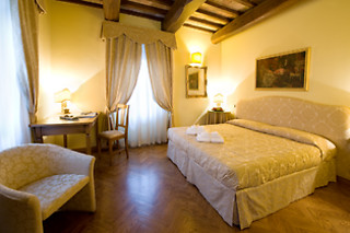 Soggiorno di 2 notti tra gusto e benessere a Perugia presso il Relais dell'Olmo