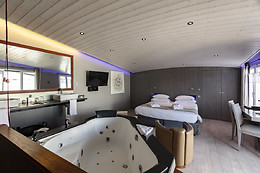 Elegance Suites Hôtel****