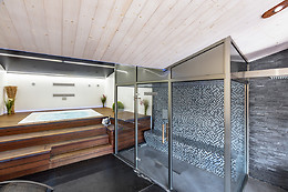 Elegance Suites Hôtel****