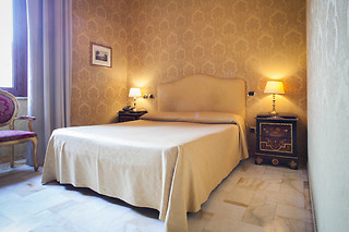 Soggiorno di due notti per 2 presso l'elegante Des Epoques Hotel a Roma