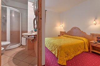 Soggiorno di due notti con colazioni presso l'Hotel Garnì La Vigna in provincia di Trento