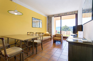 Soggiorno benessere di due notti con cena presso Poiano Resort sul Lago di Garda