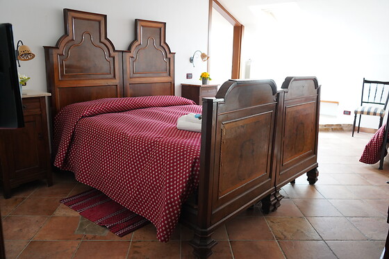 Pranzo o cena da due portate presso l'Agriturismo La Rossa in provincia di Alessandria