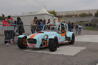 Attività Sportiva presso Legends Cars Motodromo di Castelletto di Branduzzo