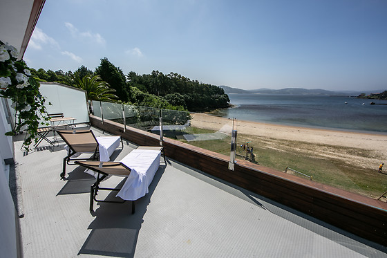 HOTEL PLAYA DE CAMARIÑAS - photo 2