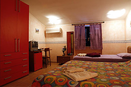 Hotel Food & Drink