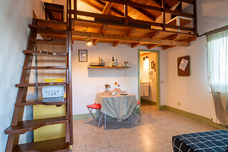 Soggiorno enogastronomico di una notte presso Cantina Il Monticello in provincia di La Spezia