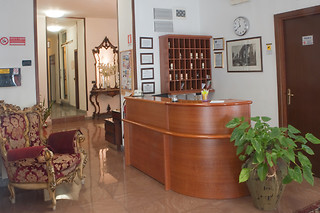 Soggiorno di due notti con colazione per due all'Hotel Antico Acquedotto a Roma