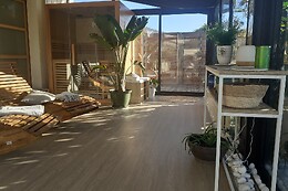 L' une et Sens