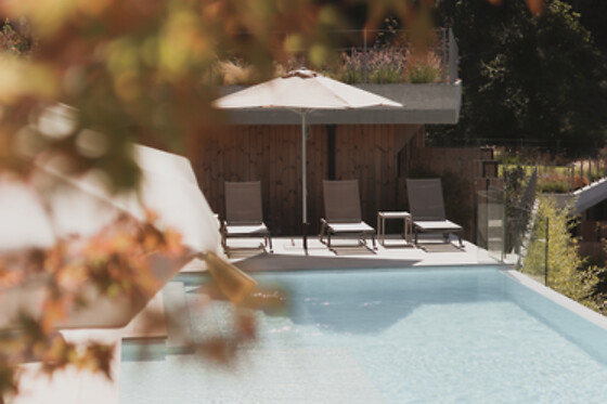 ATMOS HOTEL BOUTIQUE - photo 2