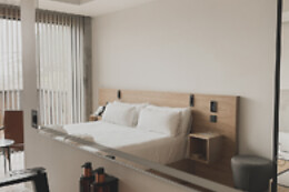 ATMOS HOTEL BOUTIQUE