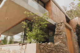 ATMOS HOTEL BOUTIQUE