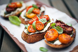 FOOD ROMANCE COMPANY
