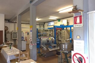 Visita guidata al frantoio con degustazione di olii presso Frantoio La Macina a Chianciano Terme