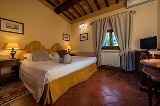 Soggiorno di una notte alla scoperta del vino presso Relais Parco Fiorito & SPA  in provincia di Arezzo