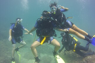 Uscita in gommone per fare scuba diving presso APULIA MULTIADVENTURE a Brindisi