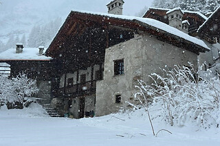 Soggiorno di due notti con colazioni in appartamento da A-Waay Stadel Walser Betta a Gressoney-la-Trinité