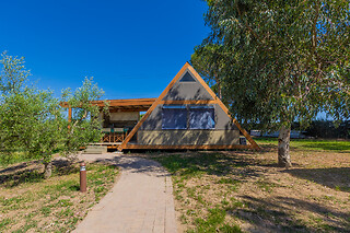 Soggiorno di una notte in tenda Glamping all'Agriturismo Gli Etruschi in provincia di Livorno